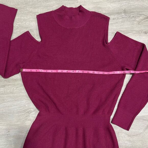 Chelsea28 Cold Shoulder Sweater Dress Women’s Size Large - Picture 15 of 16